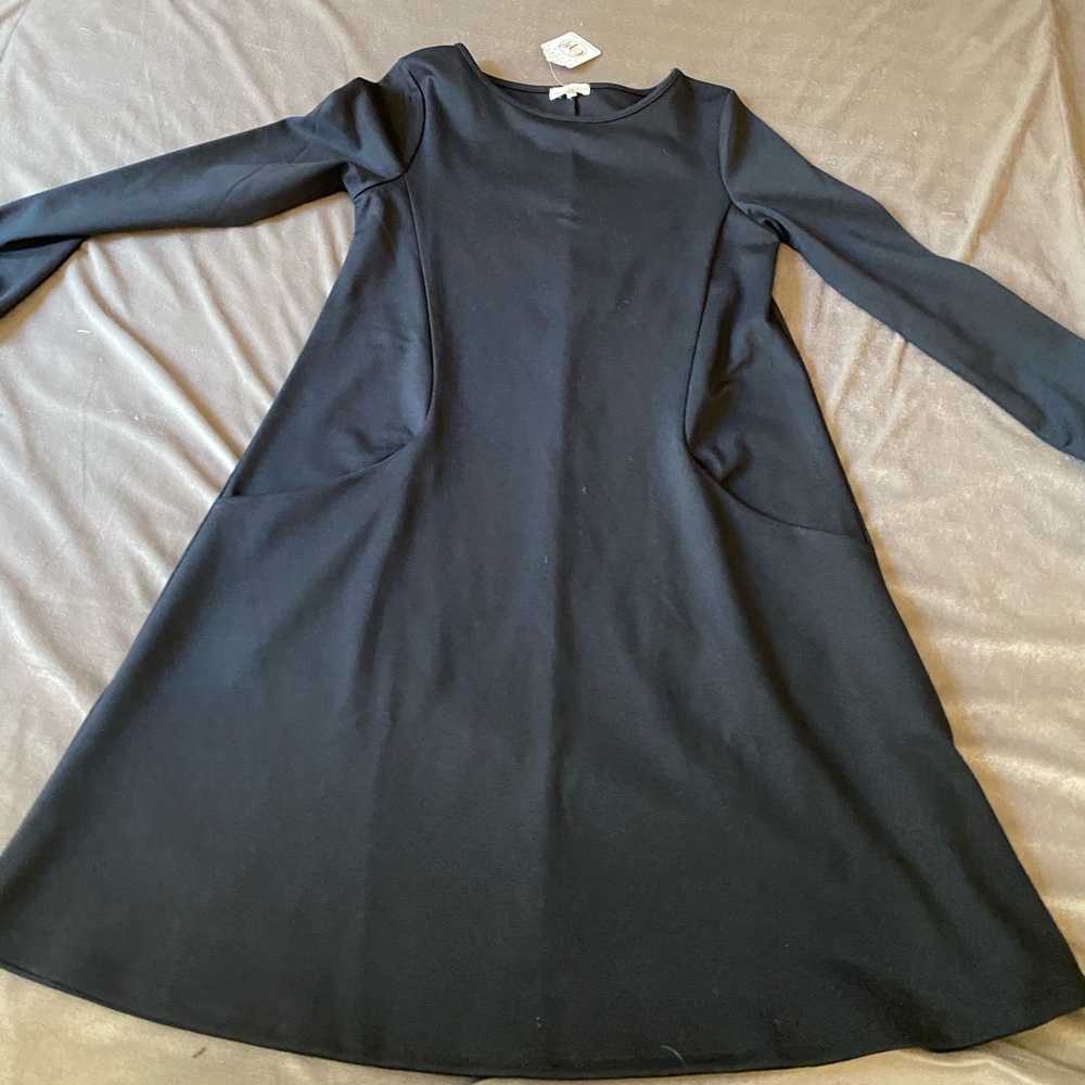 Long Sleeve Black Dress With Pockets